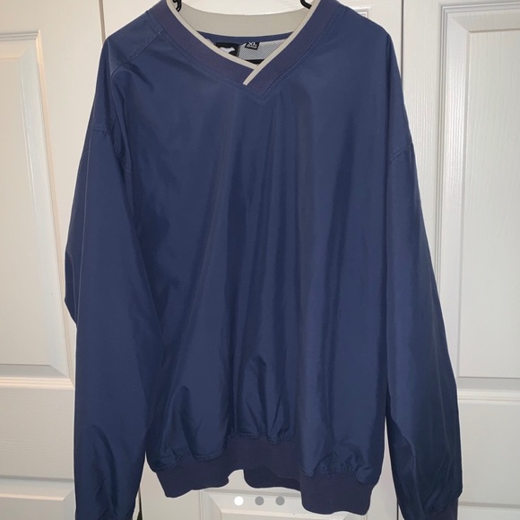 white bear windshirt